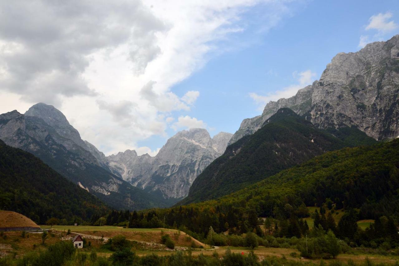 Appartamento Hisa Urska Log pod Mangartom Esterno foto