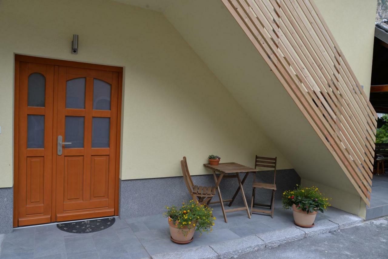 Appartamento Hisa Urska Log pod Mangartom Esterno foto