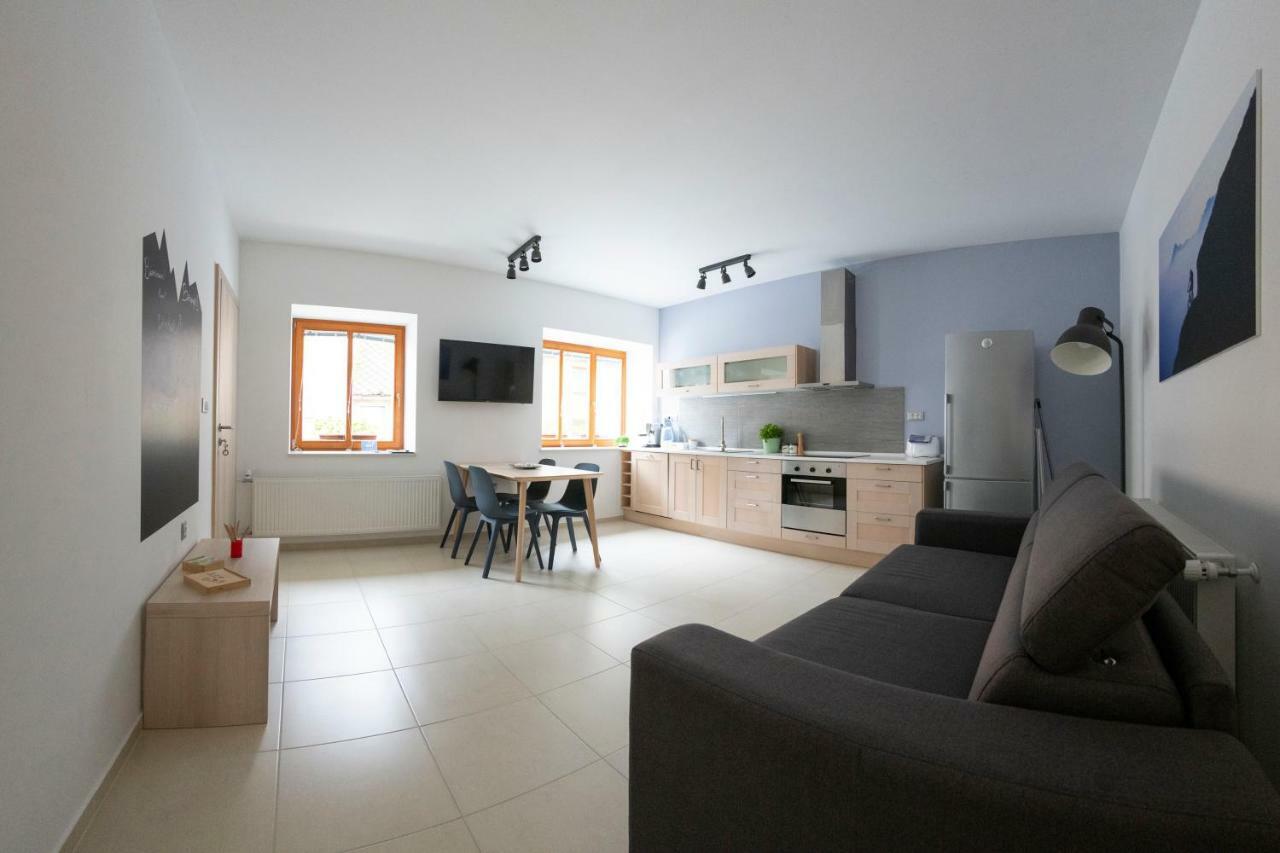 Appartamento Hisa Urska Log pod Mangartom Esterno foto